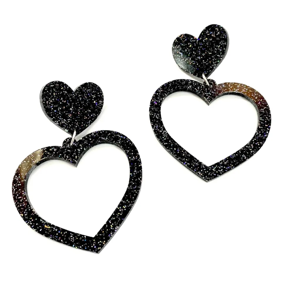 haus_of_dizzy_glitter_bar_0.webp Barbie Hearts | Earrings^Haus Of Dizzy Glitter Barbie Heart Earrings