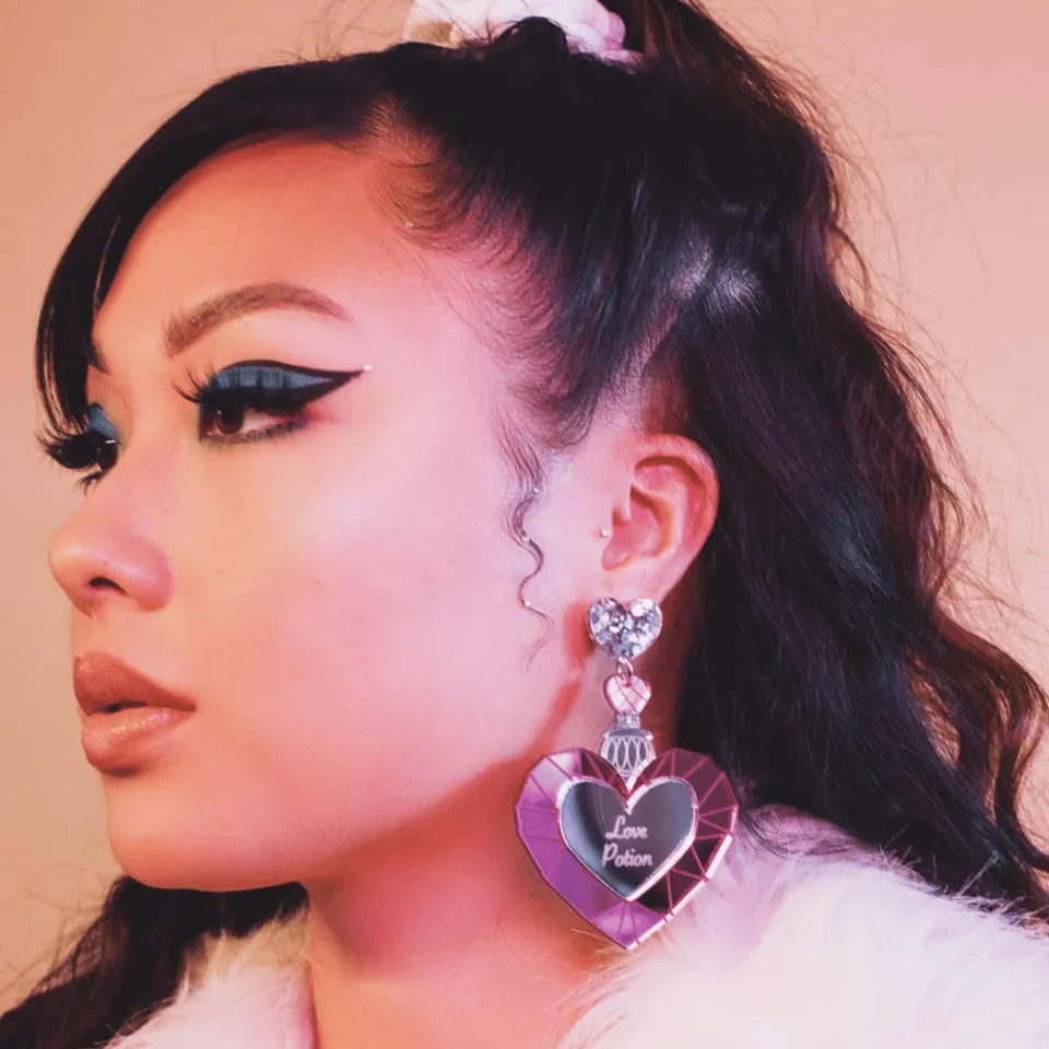 haus_of_dizzy_love_potion_0.webp Earrings^Haus Of Dizzy 'Love Potion' Earrings